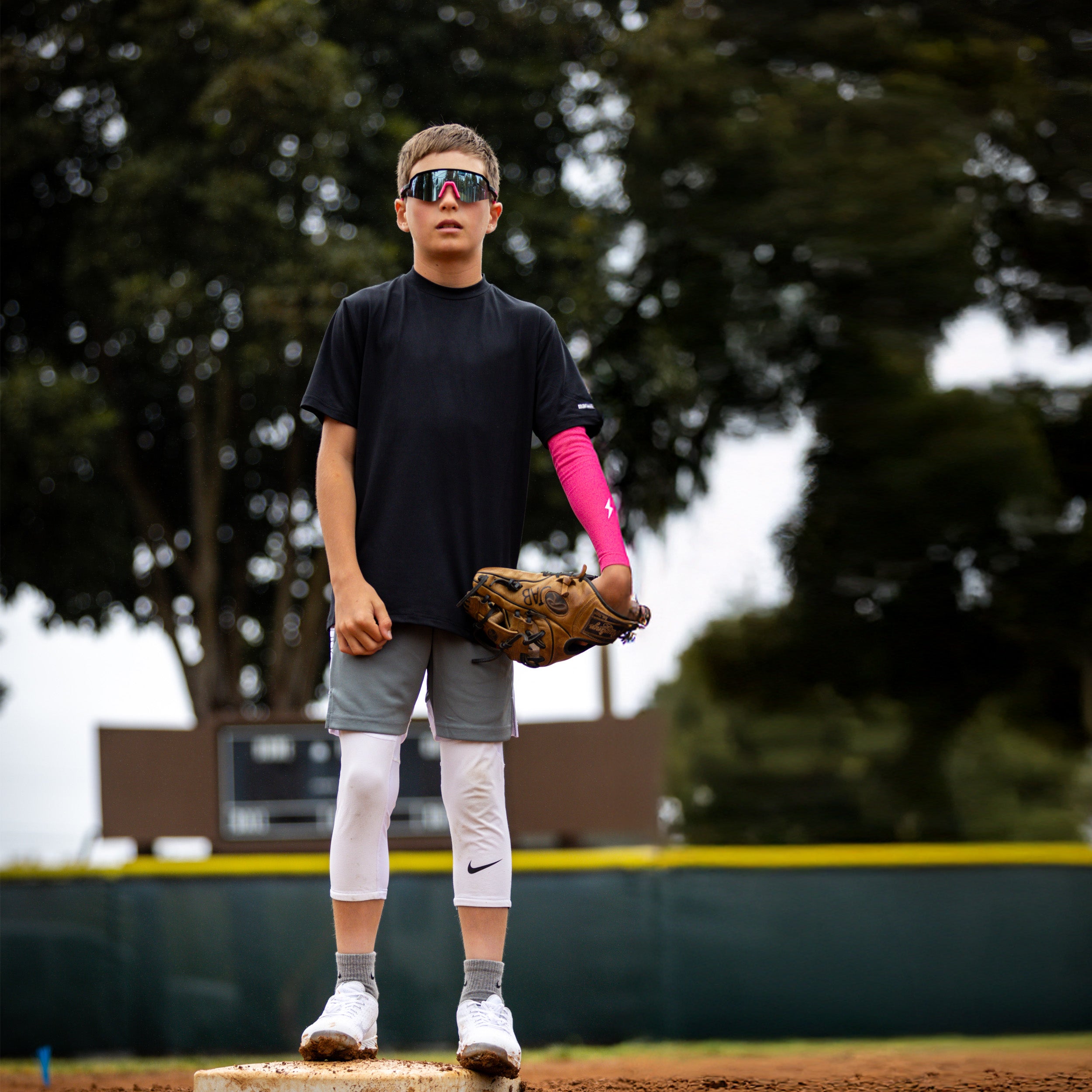 SLENDALE YOUTH Matte Black/Pink HiPER Blue Mirror Lens