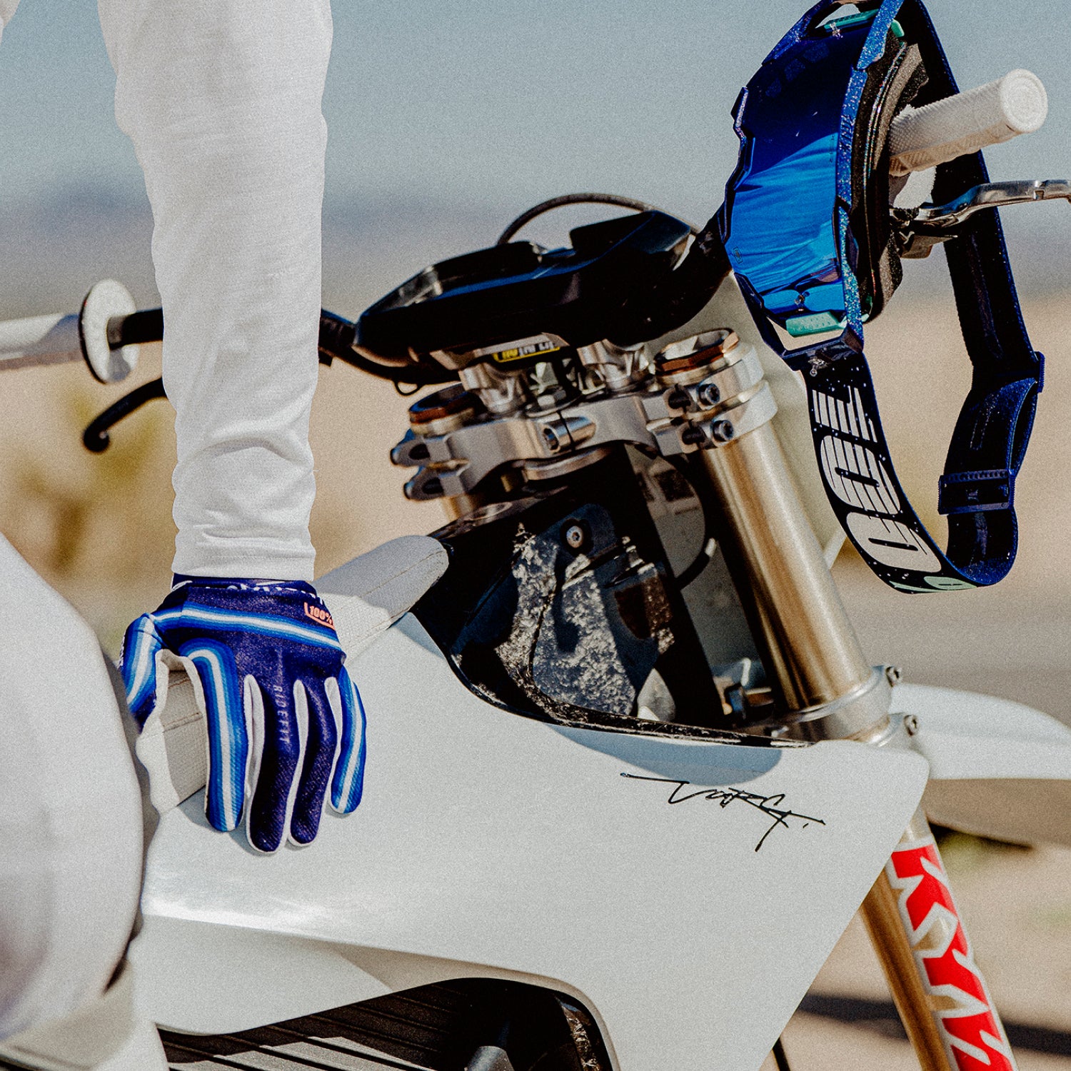 RIDEFIT Gloves Electric Blue