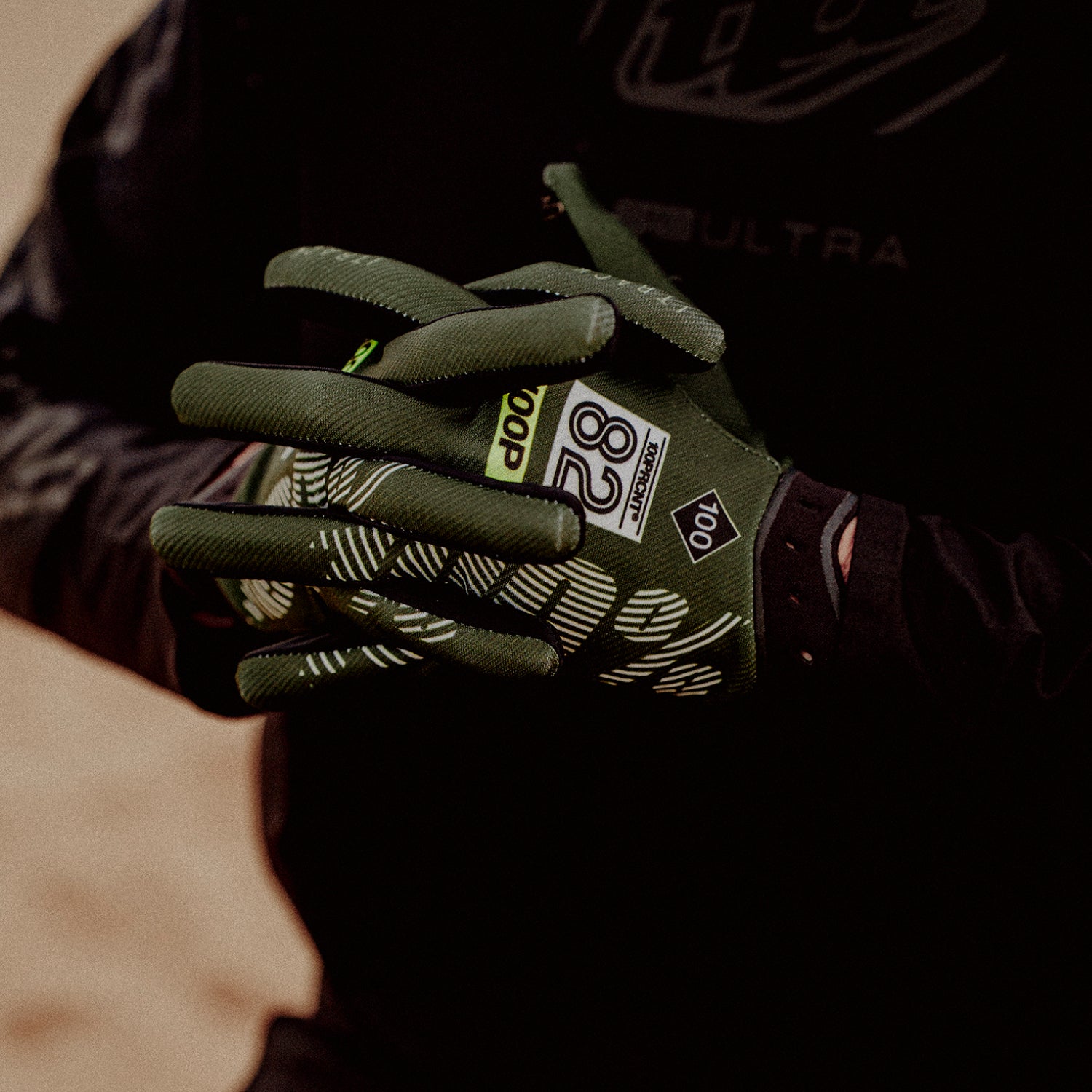 ITRACK Gloves Green - Secondary