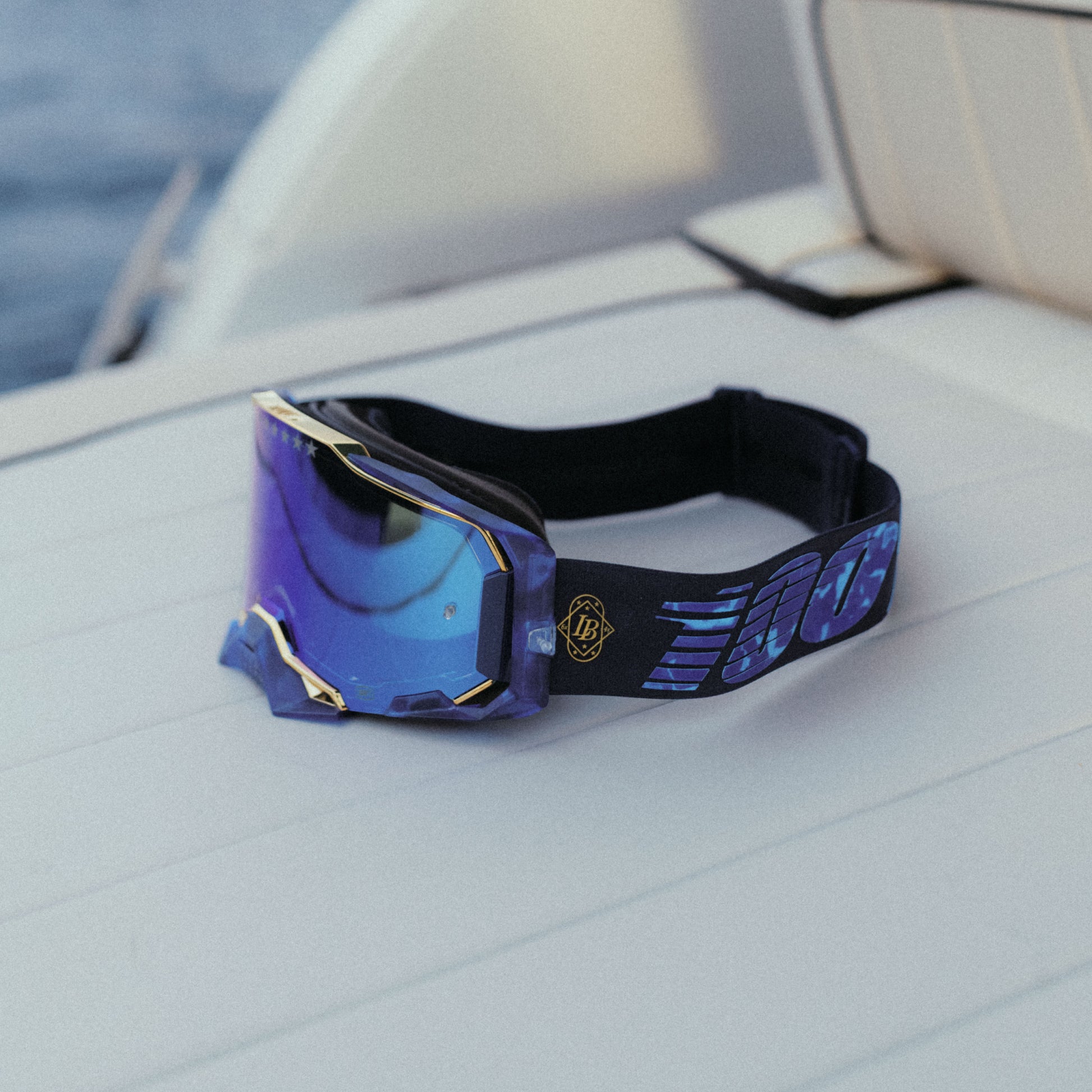 navy goggles ARMEGA LE Goggle Bruni Signature Navy Blue/Gold