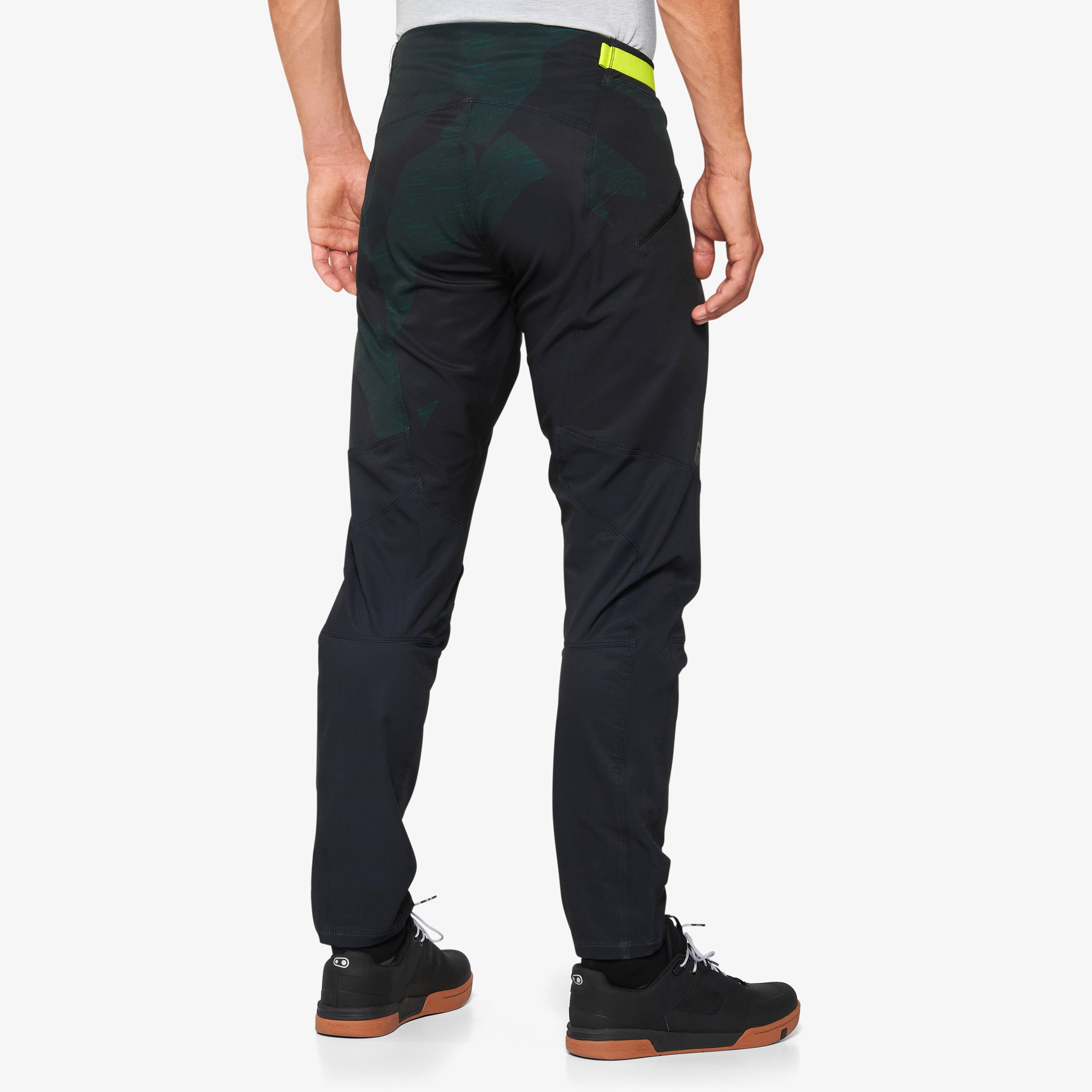 AIRMATIC LE Pants Black Camo